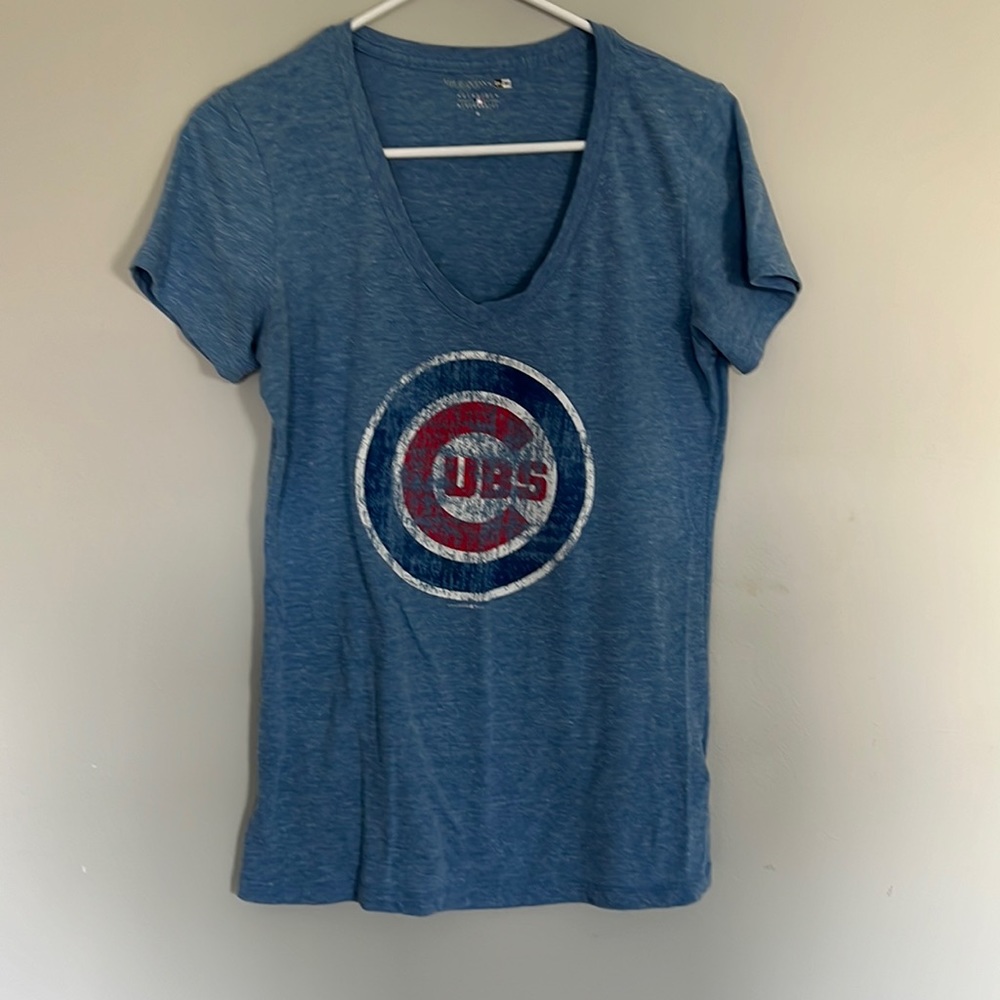 Chicago Cubs v-neck tshirt